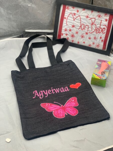 Customized tote bags