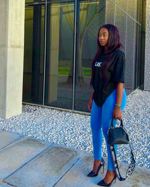 Jean ajusté taille haute