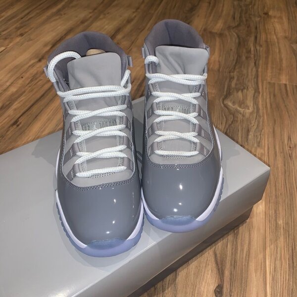 JORDAN 11