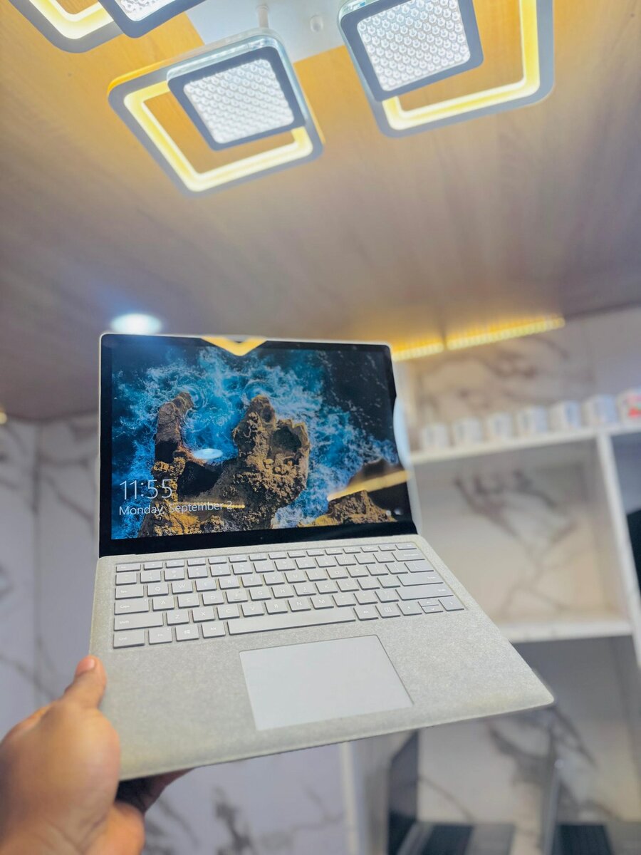 MICROSOFT SURFACE