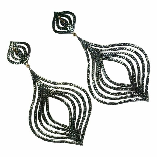 Artificial earrings