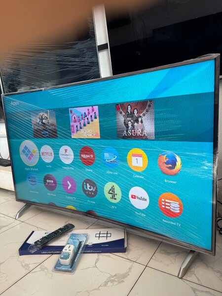 55inches full digital satellite CURVED PANASONIC TV