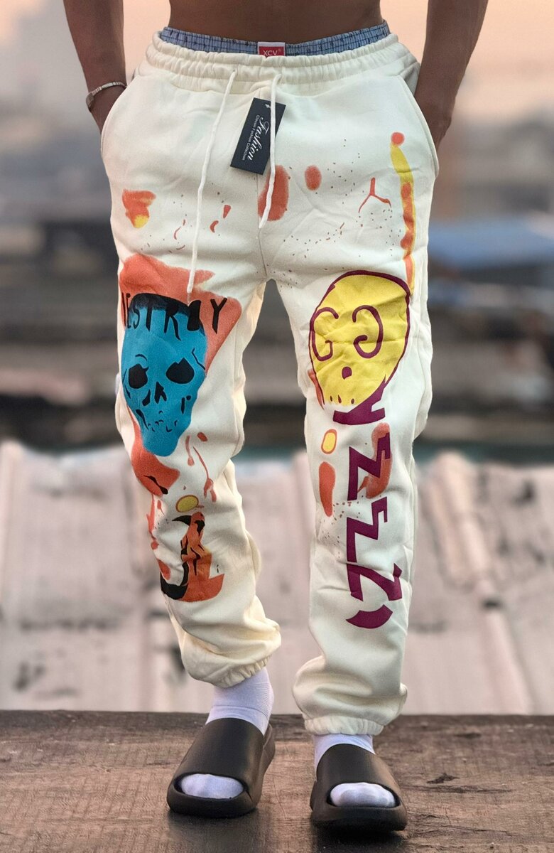 Jogging avec motifs graphiques