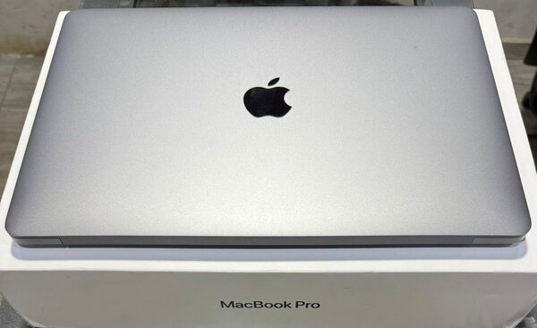 PC MacBook Pro M2 (Retina 13 p