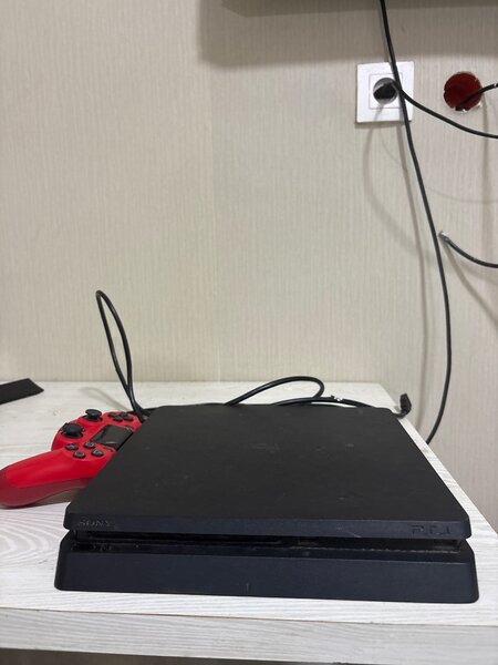 PlayStation 4 slim
