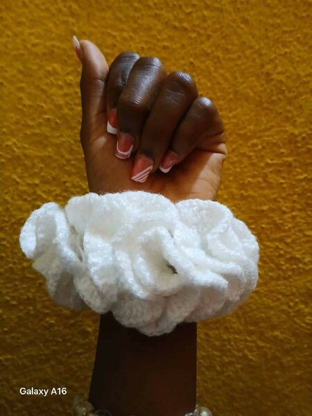 Chouchou crochet coloré doux