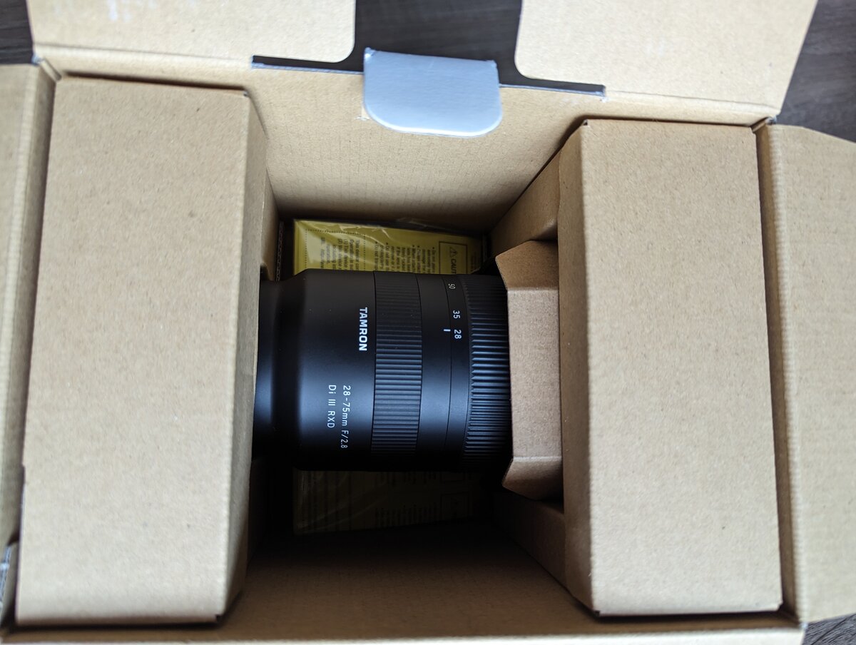 Tamron 28-75mm F/2.8 Di III RXD Lens for Sony E