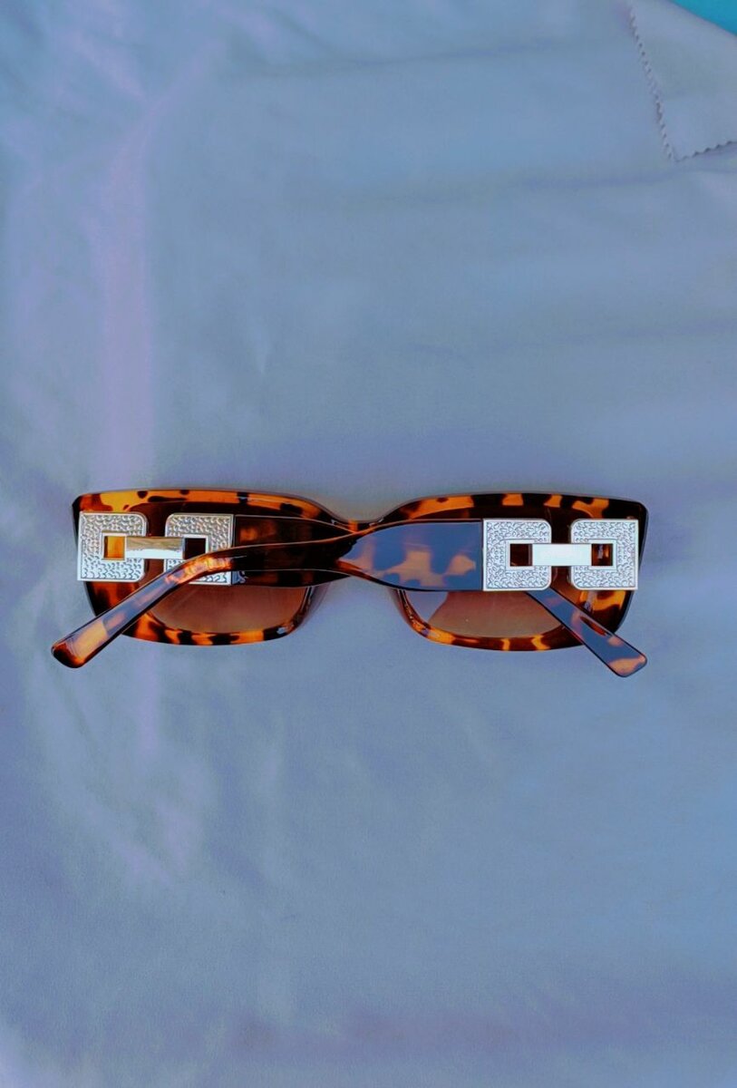 Lunettes de soleil Fendi en écaille de tortue