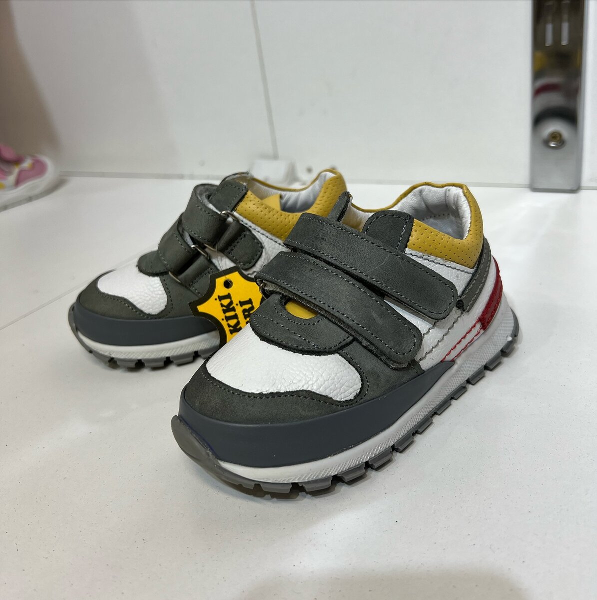 Кроссовки детские