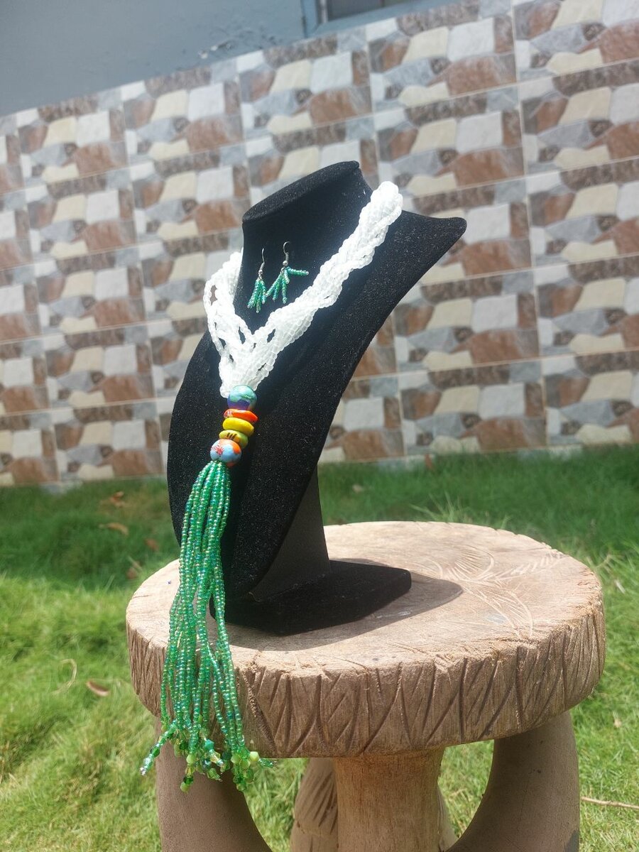 Lollipop  Tie glass necklace