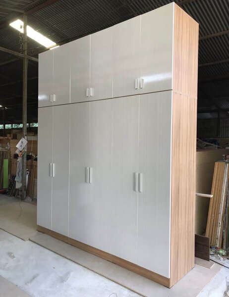 Armoire de Rangement Moderne en Bois