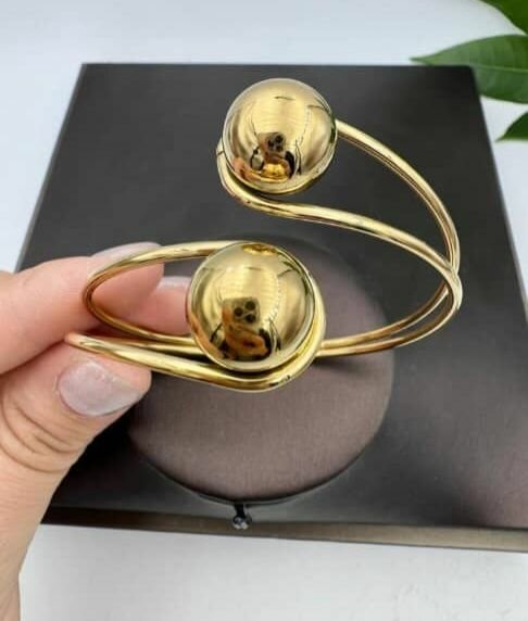Bracelet en or moderne