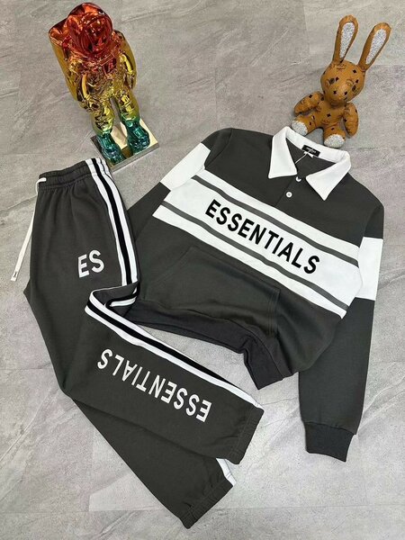 Ensemble de survêtement Essentials