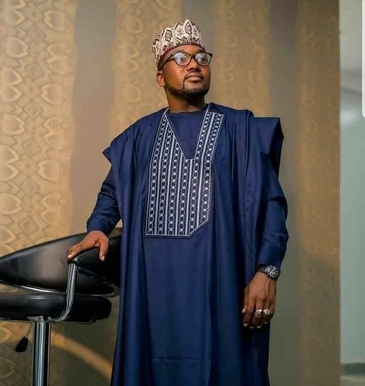 Boubou africain homme élégant