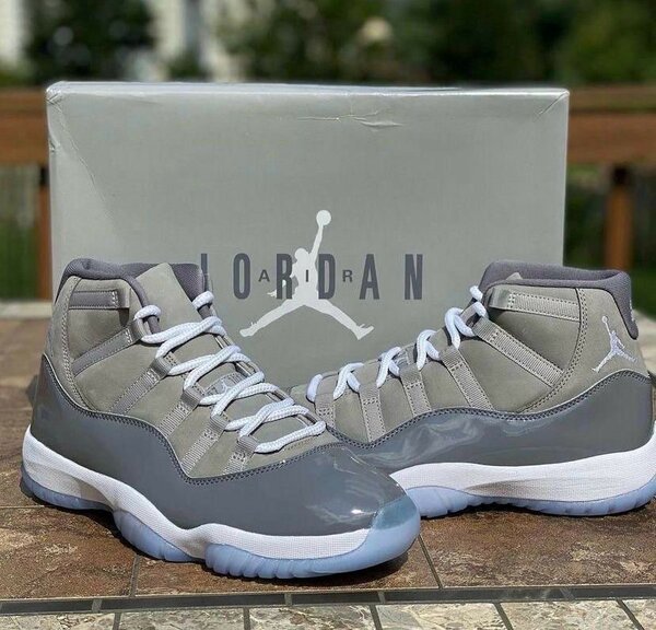 Sneakers Air Jordan 11 Gris