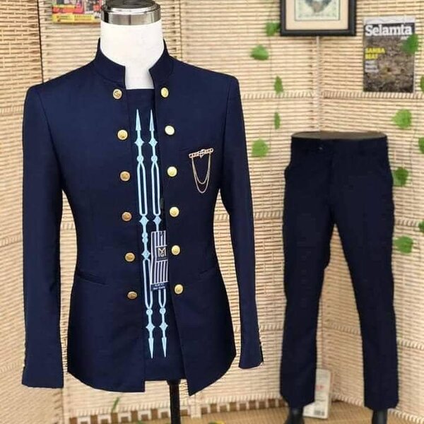 blue men's suit