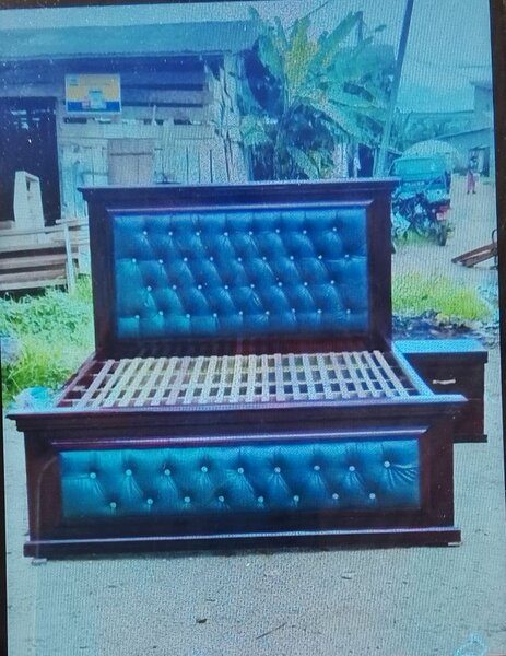 Lit rembourré élégant