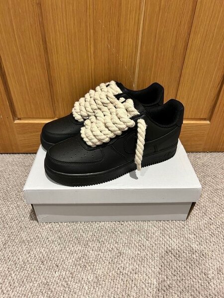 Sneakers unisex avec lacets épais