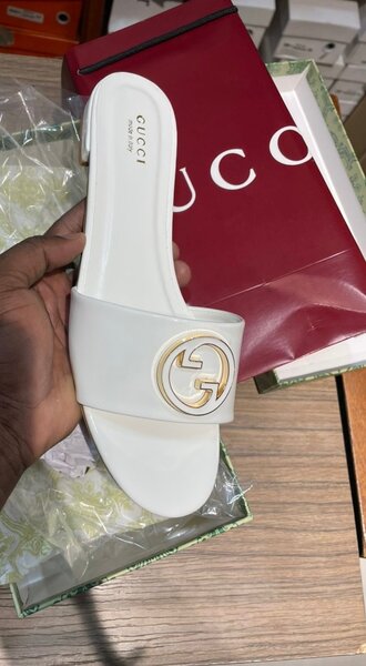 Sandales blanches Gucci