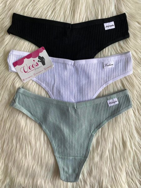 Strings et culottes pour femmes
