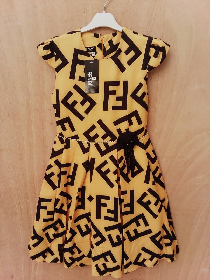 Robe élégante pour fille