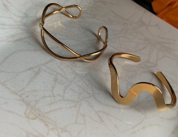Aesthetic cuff bangle set