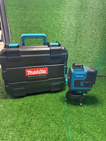 Лазерный уровень 4 D