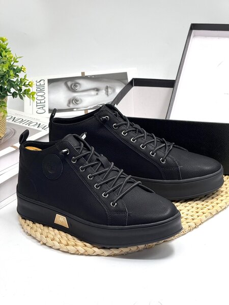 TIMBERLAND ALL BLACK