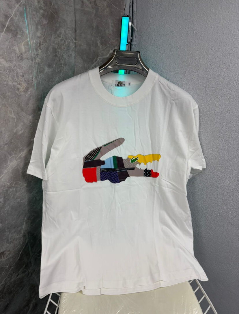 Lot de vêtements tendance