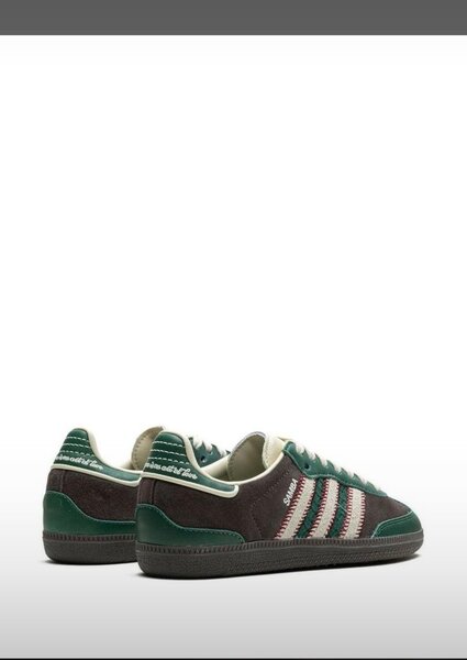 Baskets vertes en daim