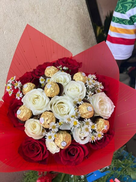 Bouquet Mixte Chocolat et Roses