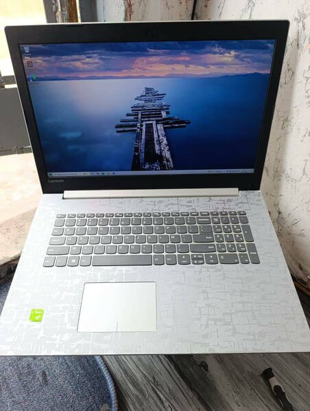 Laptop Lenovo NVIDIA GeForce
