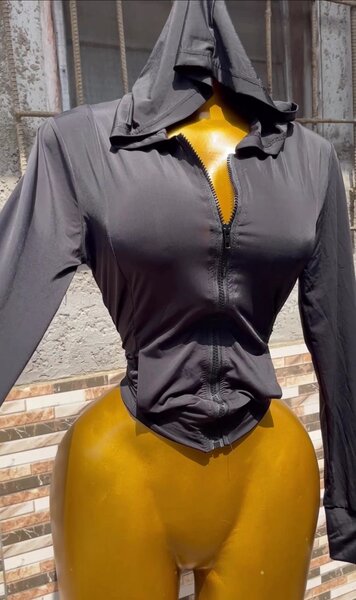 Veste à capuche légère