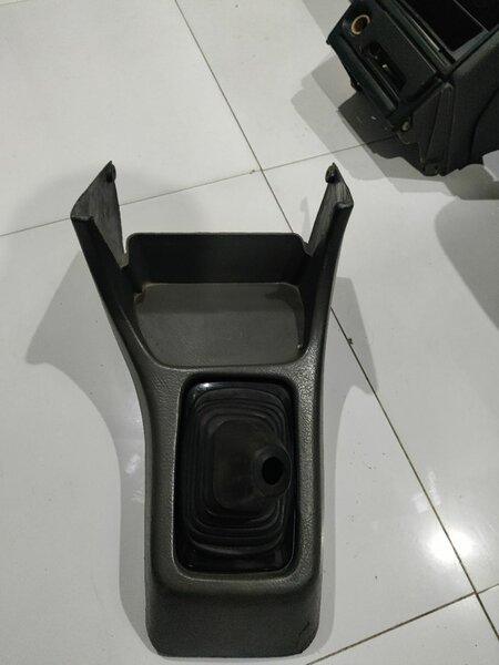 Cultus UK model dashboard, console and speedometer