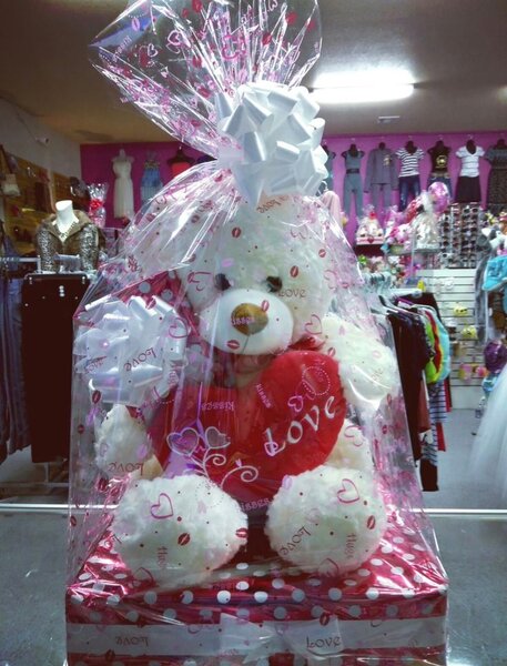 Panier Cadeau Peluche et Douceurs