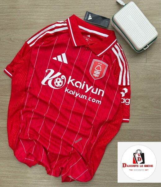 Maillot de football rouge