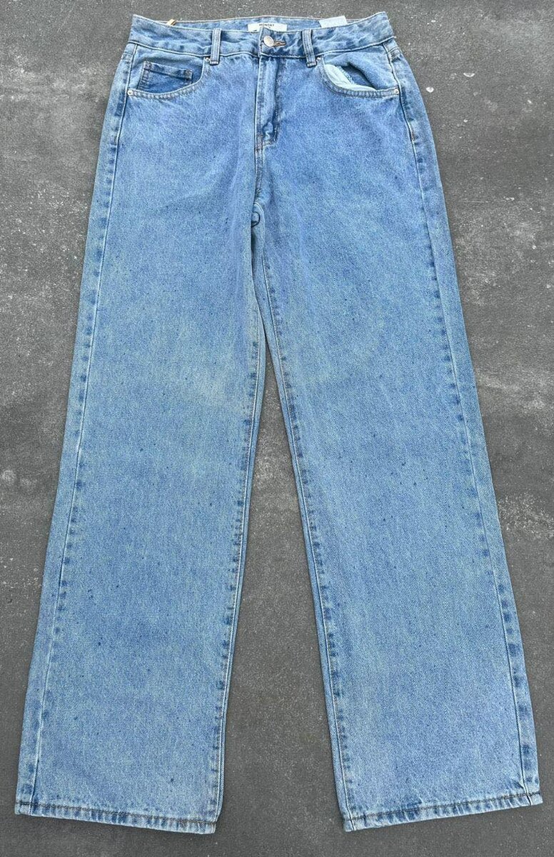 PANTALON DISPONIBLE :12.000f au lieu de 13.000f