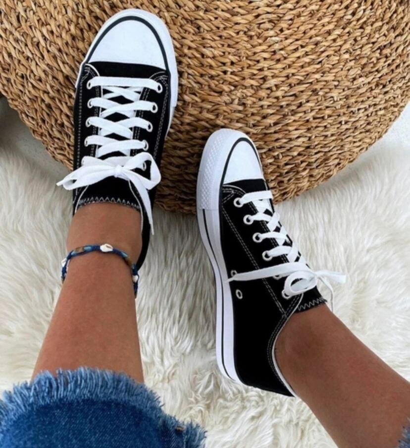 Baskets en toile classiques