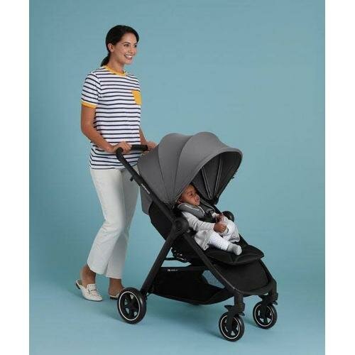 Poussette urbaine compacte et légère