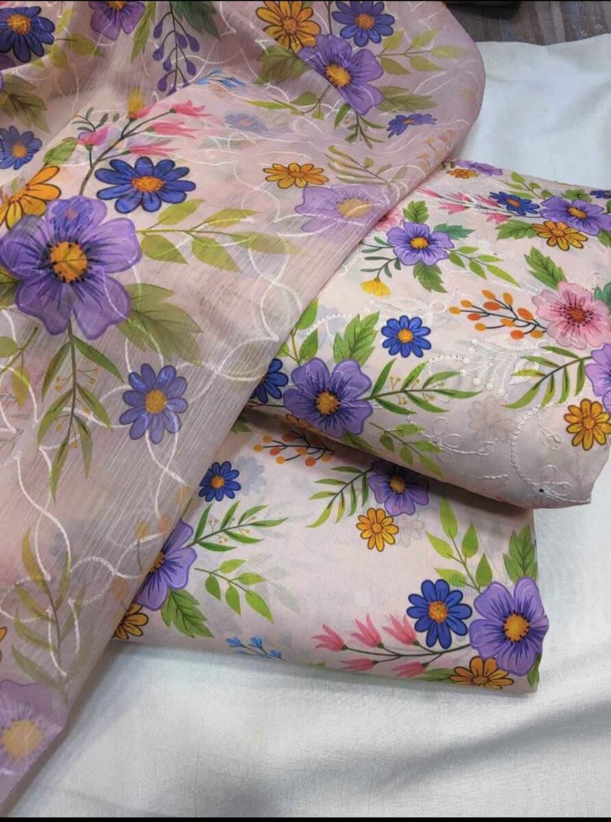 Chicken Lawn 3 Peace Suit