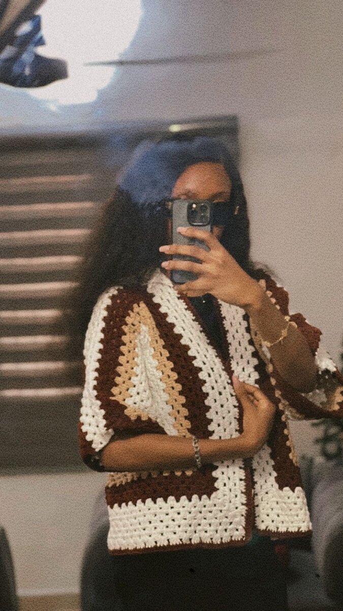 Cardigan en crochet rétro chic