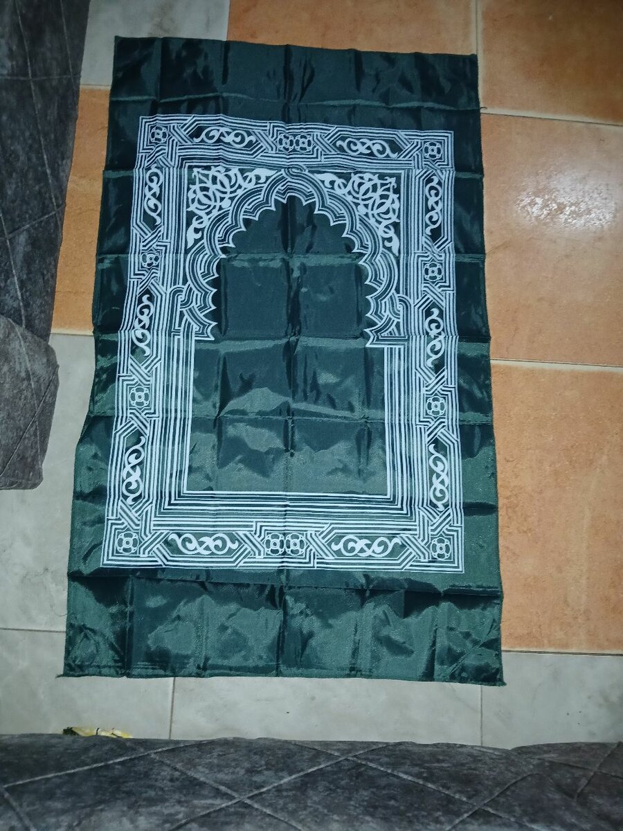 Tapis de prières portable avec boussole