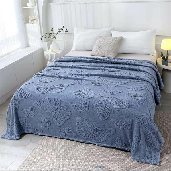 Plaid doux à motif papillons