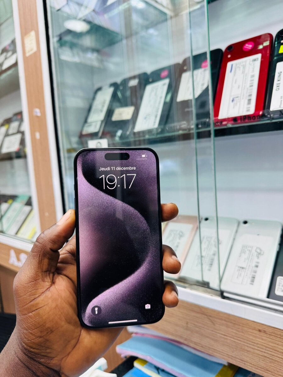 15 pro 128Go Casi neuf