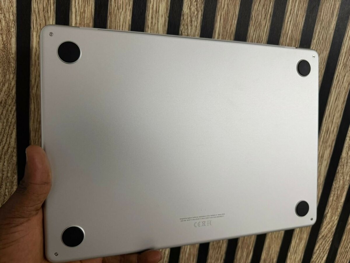 MacBook Air M4 (2025)