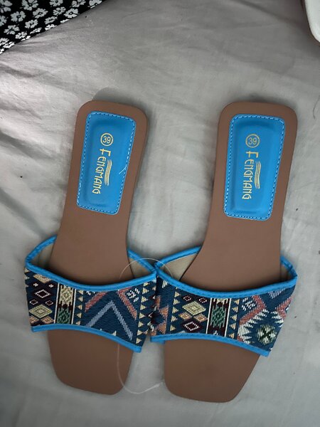 Sandales élégantes en tissu