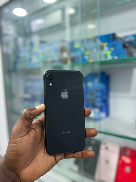 iPhone XR Noir 64Go
