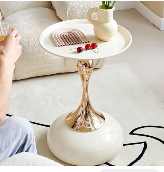 Metallic luxurious coffee table