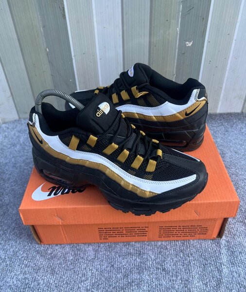 Baskets Air Max 95 Noir Or