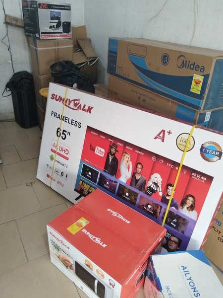 STRONG TV SUNNY WALK 65INCH